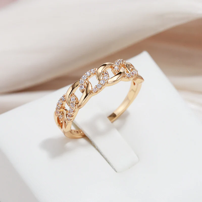 Aveline | Golden Chain